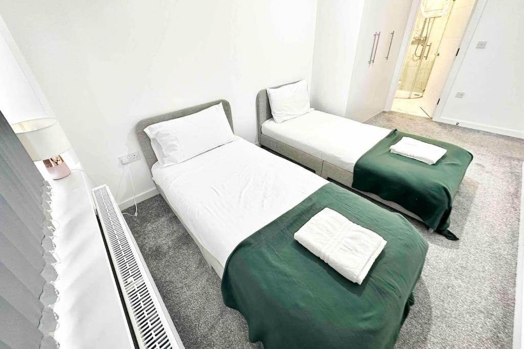 Paradigm House, Stunning 2-Bedroom Apartment 1, Free Parking, Oxford Eksteriør billede